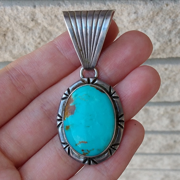 Jewelry - Vintage sterling silver turquoise pendant